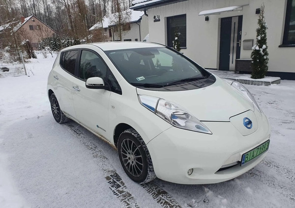 Nissan Leaf cena 42999 przebieg: 122000, rok produkcji 2016 z Białystok małe 46